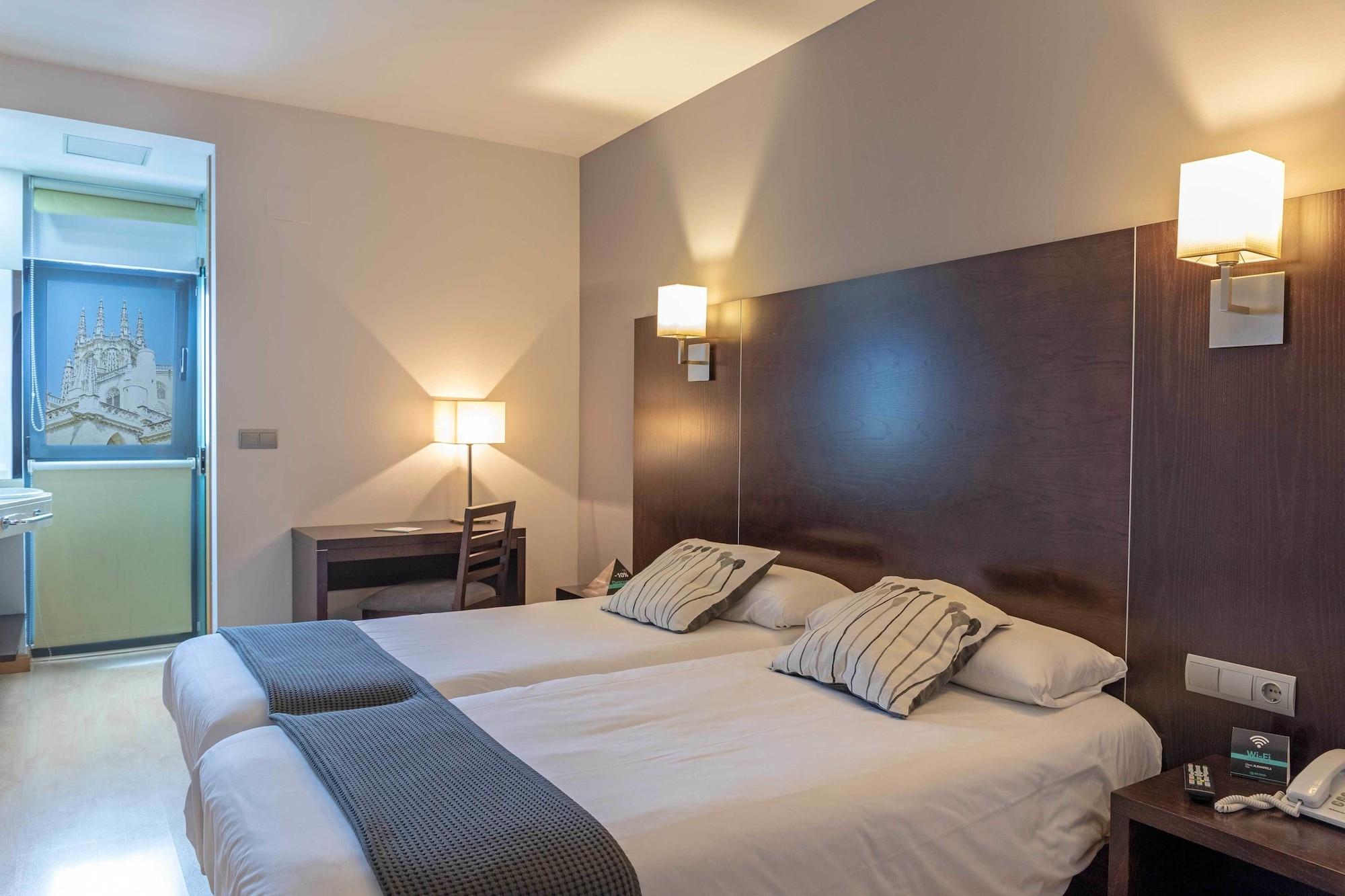 Hotel Alda Cardena Burgo Extérieur photo