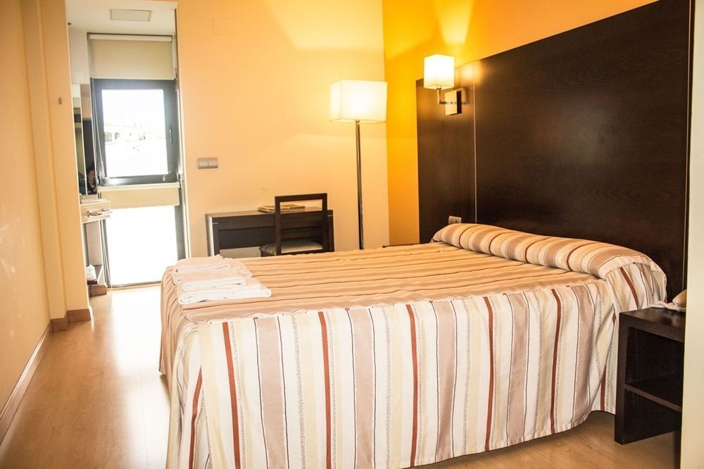 Hotel Alda Cardena Burgo Extérieur photo
