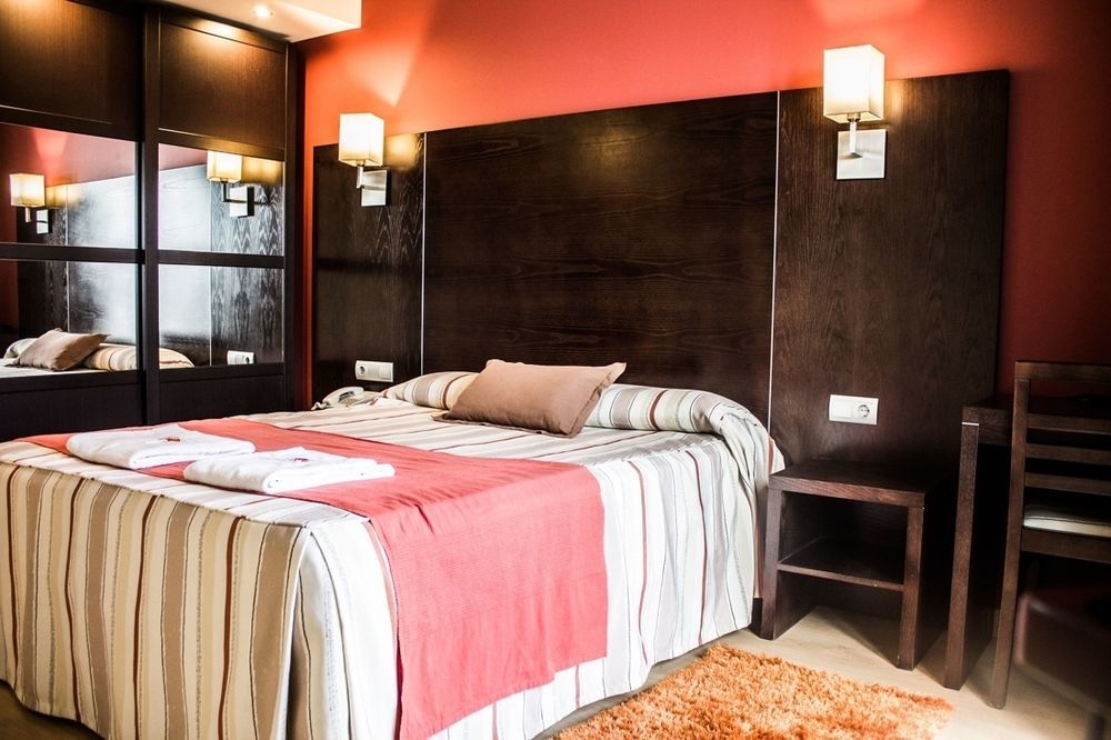 Hotel Alda Cardena Burgo Extérieur photo